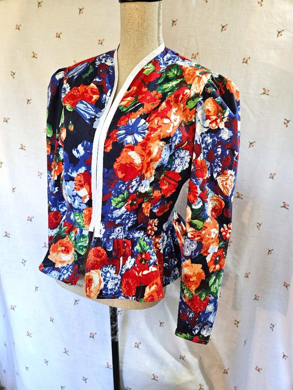 Size M Puff Sleeve Peplum Jacket Floral NEW